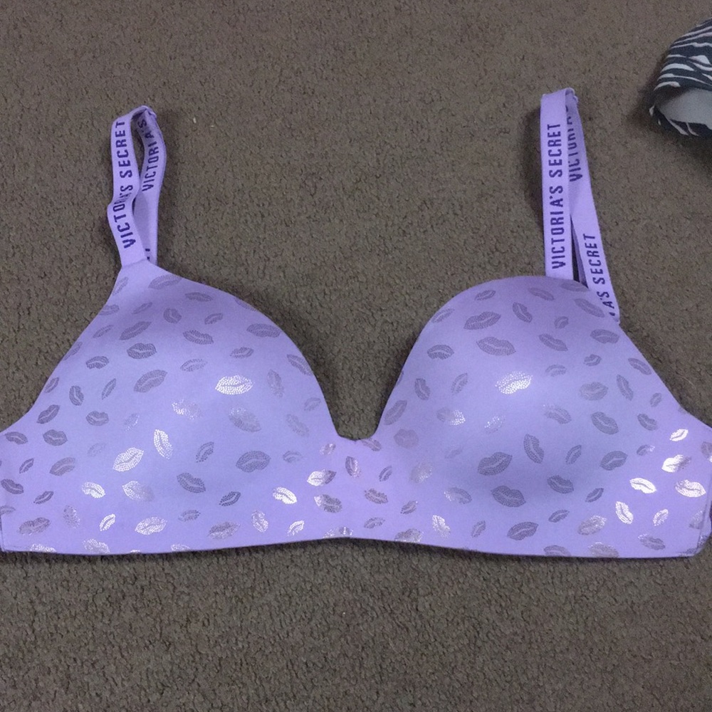 VS 34D T-shirt lightly lined wireless bra